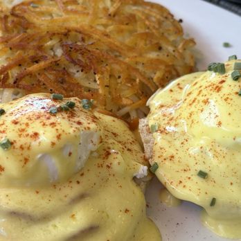 Berry Sweet Kitchen - Eggs Benedict! - Cafes Near Me - Minneapolis, Minnesota