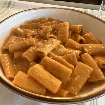 Issabella's - Spicy rigatoni - Mediterranean Near Me - Miami Beach, Florida