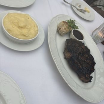 Peninsula Grill - New American Near Me - Charleston, South Carolina Peninsula Grill - New American Near Me - Charleston, South Carolina