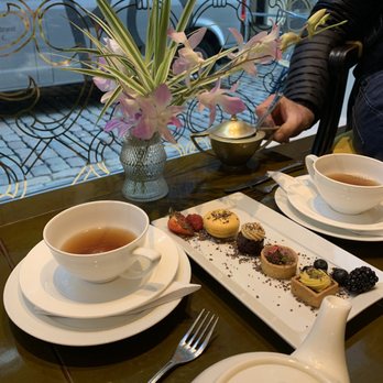 Perchs Thehandel og Tearoom - The petit fours w/ pot of tea - Tea Rooms Near Me - Aarhus, 82