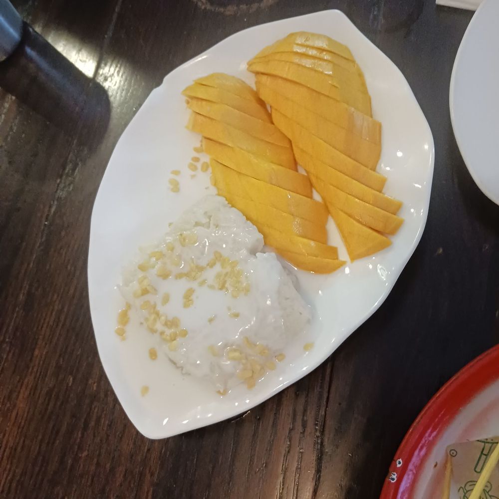 Ayara Thai - Mango sticky rice - Thai Near Me - Los Angeles, California Ayara Thai - Mango sticky rice - Thai Near Me - Los Angeles, California