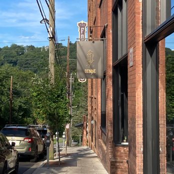 Benne On Eagle - Entrance - Southern Near Me - Asheville, North Carolina Benne On Eagle - Entrance - Southern Near Me - Asheville, North Carolina