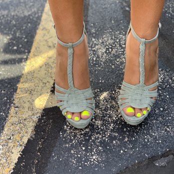 Q Nails & Spa - Pedicure - Nail Salons Near Me - Riverside, Illinois