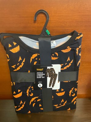 Spirit Halloween by null