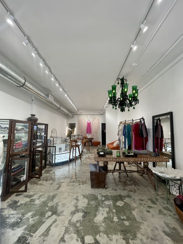 TAWNYA Updated October 2024 21 Photos 15117 W Sunset Blvd