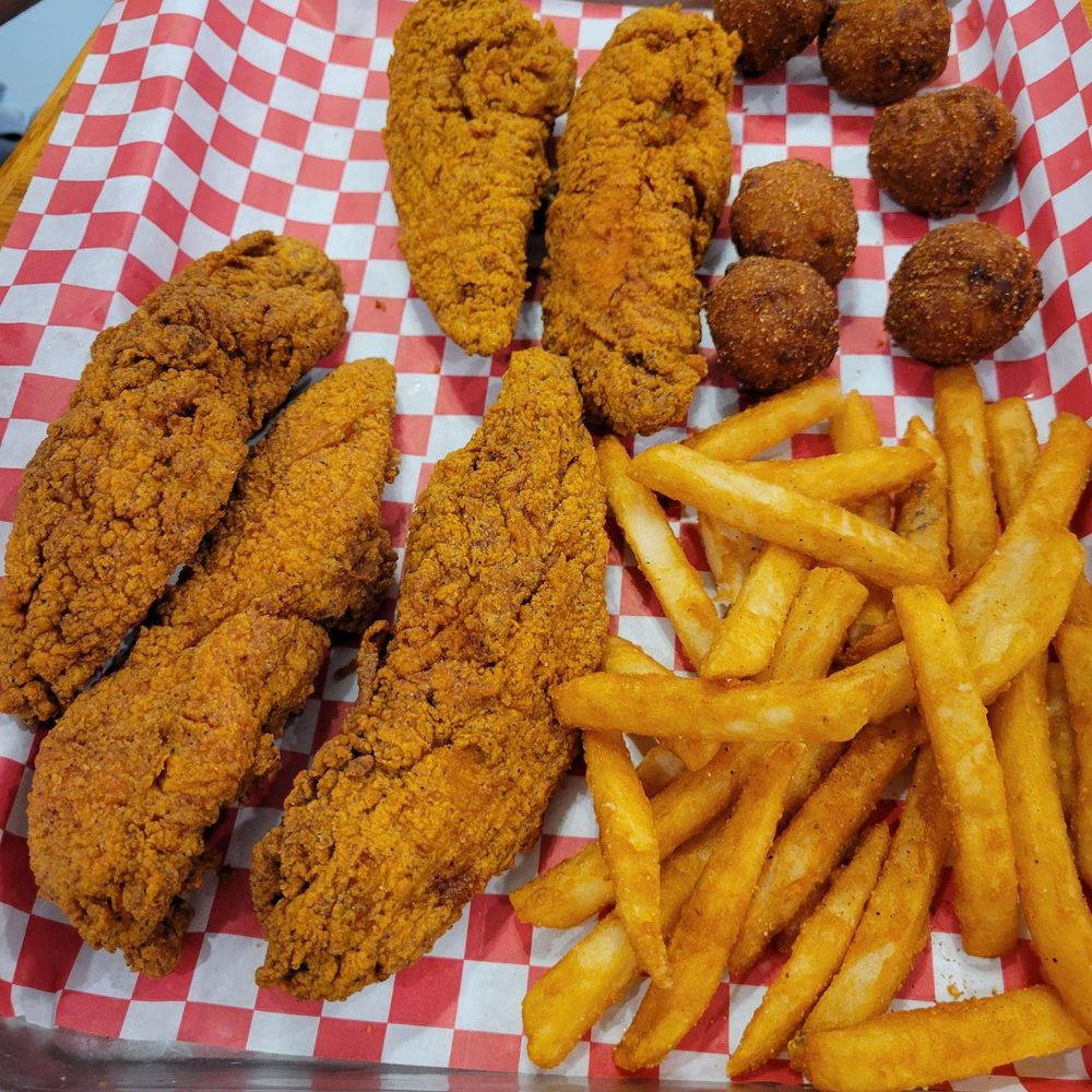 Pop's Burger - 5 piece chicken tenders - Fish & Chips Near Me - Beebe, Arkansas