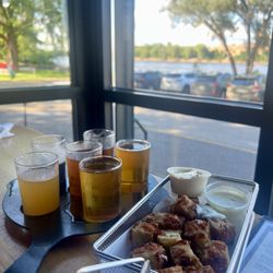 Reads Landing Brewing Company - Window view, cheese curds, beer flight