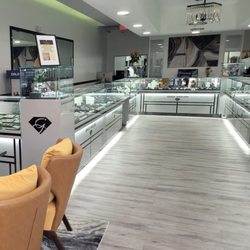 Grace Jewelers - New products and brands, in-house repairs and GIA certified jewelry professionals to assist you.