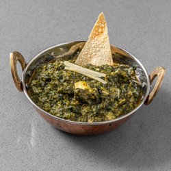 Red Onion - Fresh spinach and spices ground and cooked with cubed homemade cheese
