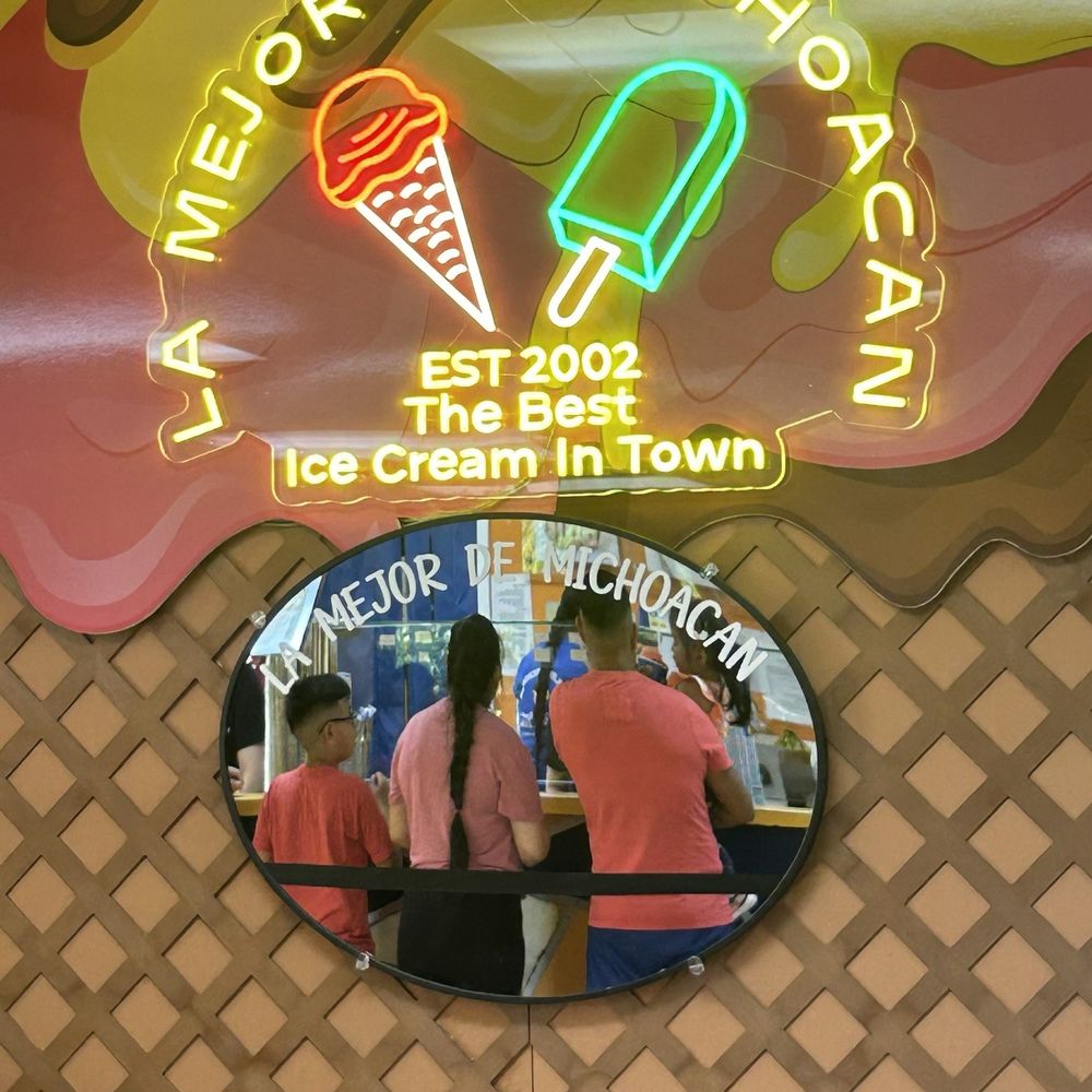 La Mejor De Michoacan - New Decor great for a selfie - Ice Cream & Frozen Yogurt Near Me - Gainesville, Georgia La Mejor De Michoacan - New Decor great for a selfie - Ice Cream & Frozen Yogurt Near Me - Gainesville, Georgia