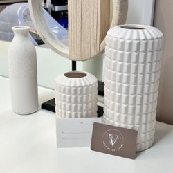 Venus Beauty Salon - Gift cards are available now! #headspa #hydrafacial #waxing #microblading
