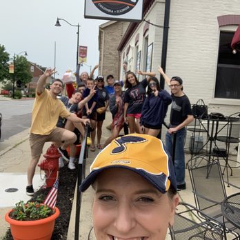 Washy's Pub - Bars Near Me - Columbia, Illinois