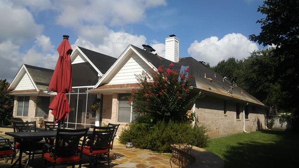 Junior Roofing & Repair Logo