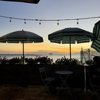Barefoot Beach Cafe - Breakfast & Brunch Near Me - Honolulu, Hawaii