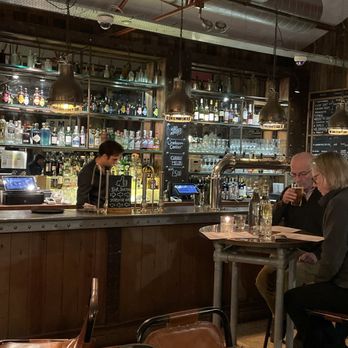 Tap & kitchen - Lovely bar - Wine Bars Near Me - Oundle, NTH
