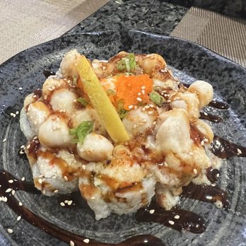 Zen Sushi - Paradise roll with scallops - Sushi Bars Near Me - Aliso Viejo, California Zen Sushi - Paradise roll with scallops - Sushi Bars Near Me - Aliso Viejo, California