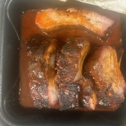 ribs and ribs in sauce