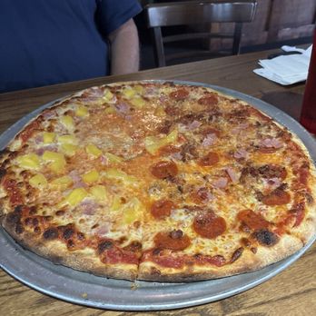 I love New York Pizza - Half Hawaiian, half meat lovers - Pizza Near Me - Jasper, Georgia I love New York Pizza - Half Hawaiian, half meat lovers - Pizza Near Me - Jasper, Georgia