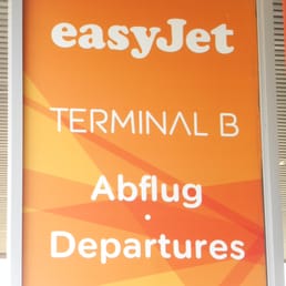 EasyJet - Airlines Near Me - Luton, CBF