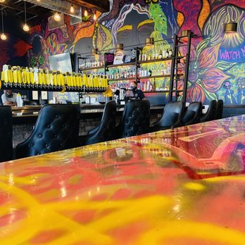 State 48 Brewery DTPHX - Bar dining area - Brewpubs Near Me - Phoenix, Arizona State 48 Brewery DTPHX - Bar dining area - Brewpubs Near Me - Phoenix, Arizona