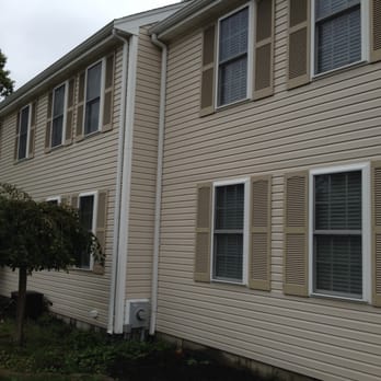 Casey Power Wash - Vinyl Siding after washing - Window Washing Near Me - Braintree, Massachusetts