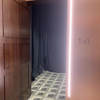 The Centurion Lounge - Speakeasy - Airport Lounges Near Me - Jamaica, New York