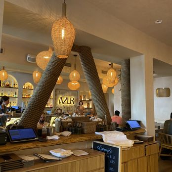 Azur Beverly Hills - Chansons formidables - French Near Me - Beverly Hills, California
