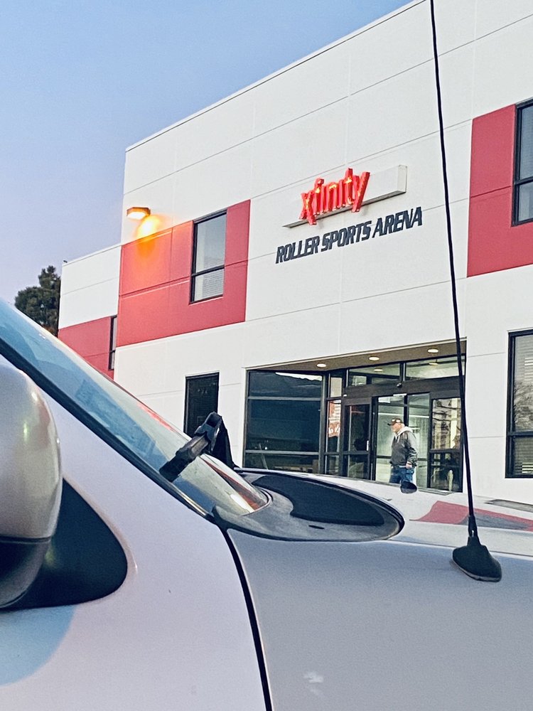 XFINITY SPORTS INLINE HOCKEY ARENA Updated August 2024 17 Photos 3325 Meadow Ridge Dr