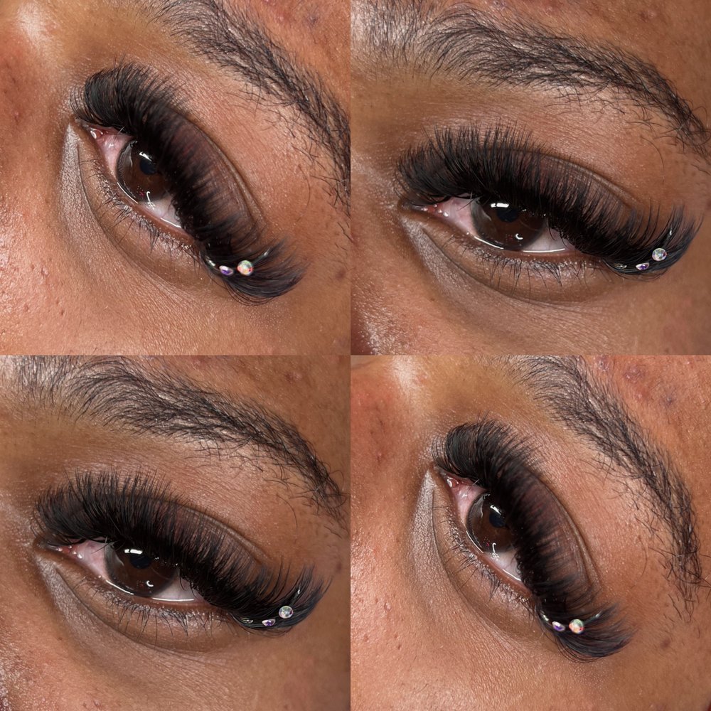 Lashed by Ley Logo