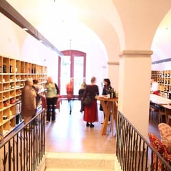 Weinschenke Vineria Paradeis