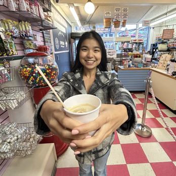 Das Sweet Shoppe - Candy Stores Near Me - Leavenworth, Washington Das Sweet Shoppe - Candy Stores Near Me - Leavenworth, Washington