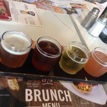 3 Brasseurs - Premium et Cetera flight (blonde, IPA, feature, & neighborhood beers) - Breweries Near Me - Ottawa, Ontario 3 Brasseurs - Premium et Cetera flight (blonde, IPA, feature, & neighborhood beers) - Breweries Near Me - Ottawa, Ontario