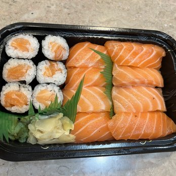 Blue Ocean Japanese Restaurant - Salmon sushi dinner - Japanese Near Me - Fairfax, Virginia Blue Ocean Japanese Restaurant - Salmon sushi dinner - Japanese Near Me - Fairfax, Virginia