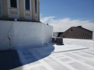 Slide of Lucas Roofing