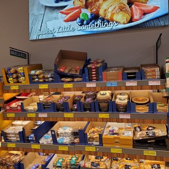 ALDI - Muffins, cookies + A great display of pastries - Grocery Near Me - Clinton Township, Michigan