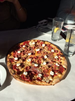 Pizza Rock by null