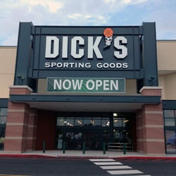 DICK'S Sporting Goods