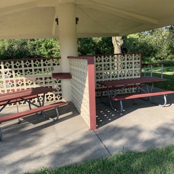 Rest area Kansas - Tables for Covid - Rest Stops Near Me - Manhattan, Kansas
