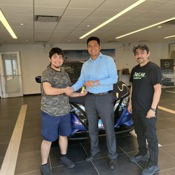 Berman Nissan of Chicago - Excelente servicio! compramos el Primer Auto para mi Hijo y Cesar Cristobal nos atendió excelente y ha explicado muy paciente cada paso.