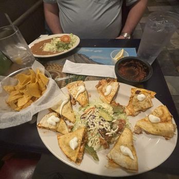 Los Tres - Mexican Near Me - Raleigh, North Carolina