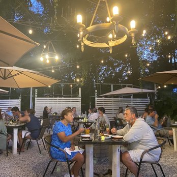 Lost Isle - Dining area - Cocktail Bars Near Me - Johns Island, South Carolina