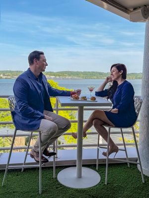 Jula's on the Potomac by null