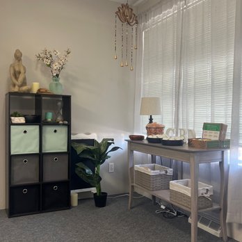 OM Therapy - Waiting area up front - Massage Therapy Near Me - Wheat Ridge, Colorado OM Therapy - Waiting area up front - Massage Therapy Near Me - Wheat Ridge, Colorado
