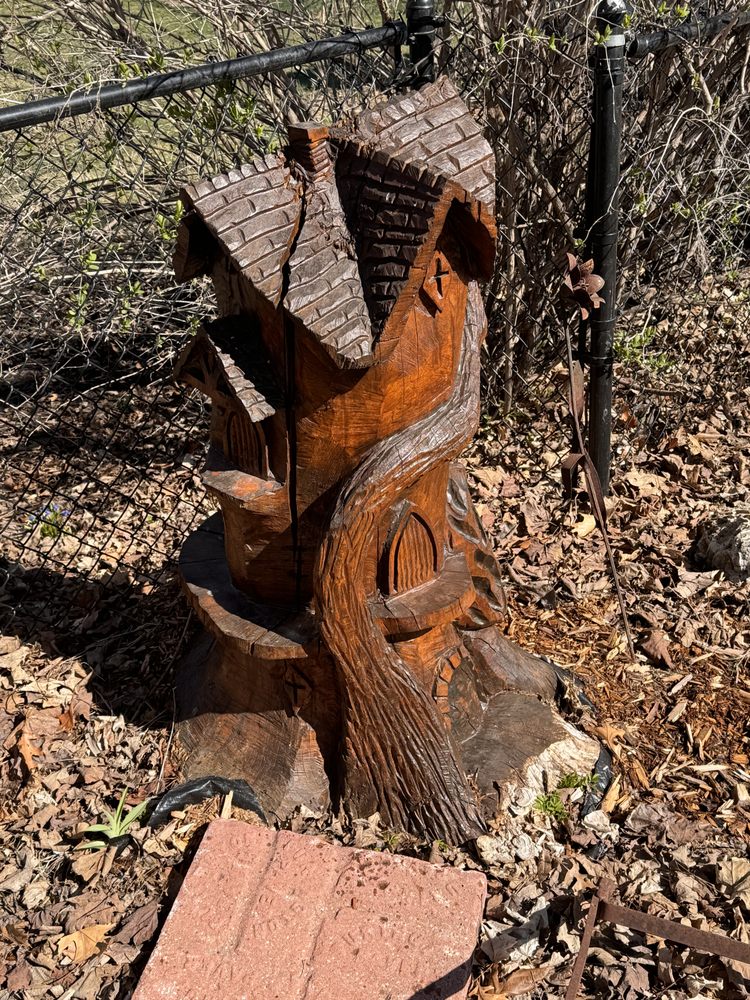 Berch Yard and House Improvement - tree service in Fairfax, IA