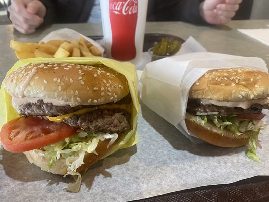 Burgers Supreme by null