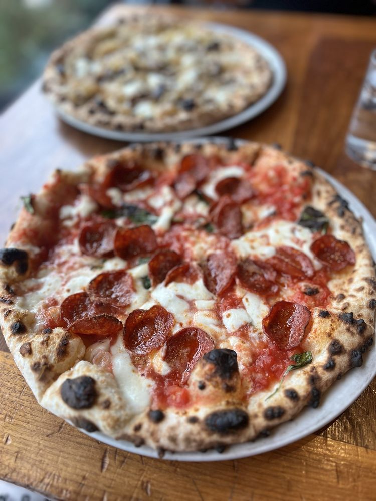 Food from Nomad Pizza