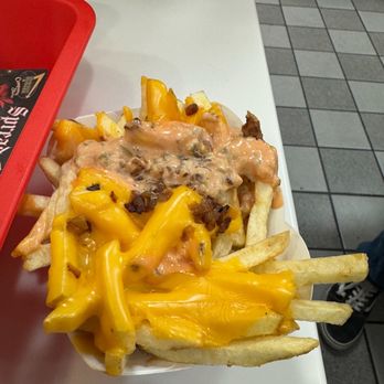 In-N-Out Burger - ows fries with cheese and sauce - Burgers Near Me - Merced, California In-N-Out Burger - ows fries with cheese and sauce - Burgers Near Me - Merced, California