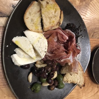 M'tucci's Twenty-Five - Italian Near Me - Albuquerque, New Mexico