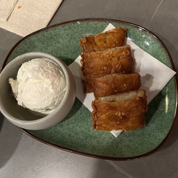Bacogai - Fried banana with Tuckers vanilla ice cream. - Hot Pot Near Me - Alameda, California