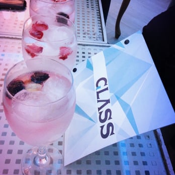 Glass - Ginebras - Cafeteria Near Me - Bormujos, SE